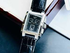 Đồng hồ nam Tissot T061.717.16.051.00