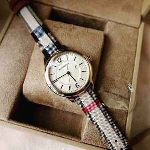 Đồng hồ nữ Burberry BU10104