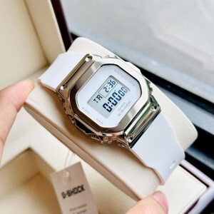 Đồng hồ nữ Casio G-shock GM-S5600G