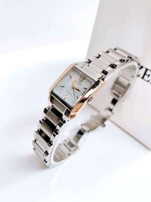 Đồng hồ nữ Citizen EW5556