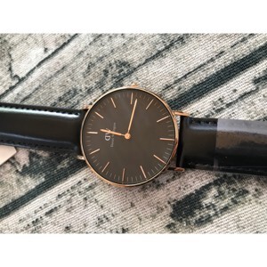 Đồng hồ nữ Daniel Wellington DW00100139