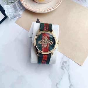 Đồng hồ nữ Gucci YA126487