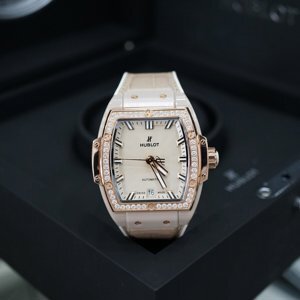 Đồng hồ nữ Hublot 665.CZ.898B.LR.1204