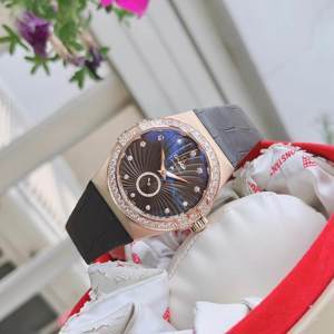 Đồng hồ nữ Omega Constellation 123.58.35.20.63.001