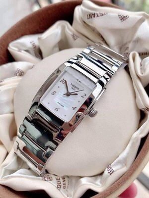 Đồng hồ nữ Tissot T073.310.11.017.00