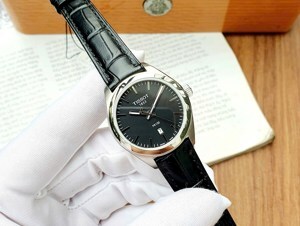 Đồng hồ nữ Tissot T101.210.16.051.00