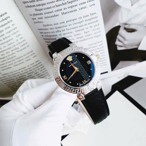 Đồng hồ nữ Versace Black Daphnis V16020017