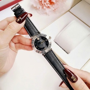 Đồng hồ nữ Versace Black Daphnis V16020017
