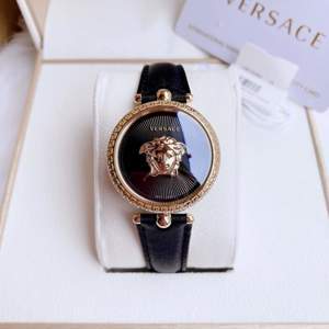 Đồng hồ nữ Versace VECQ00118