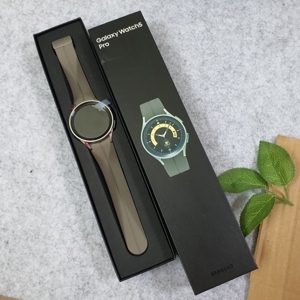 Đồng hồ thông minh Samsung Galaxy Watch5 Pro 45mm