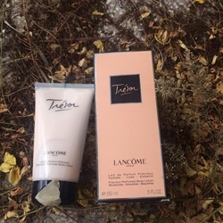 Dưỡng thể nước hoa Body Lotion Lancôme Trésor 150ml