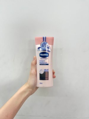 Dưỡng thể Vaseline Healthy White Instant Fair 200ml