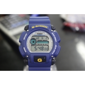 Đồng hồ nam Casio G-Shock DW-9052