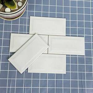 Gạch thẻ trắng bóng vát