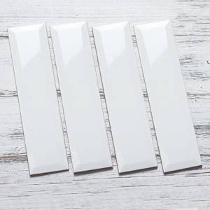 Gạch thẻ trắng bóng vát