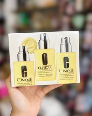 Gel Dưỡng Ẩm Clinique Dành Cho Da Dầu Dramatically Different Moisturizing 125ml