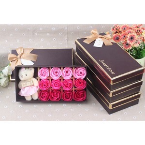Hoa Hồng 3D Sáp 12 Bông Kèm Gấu Sweet Love