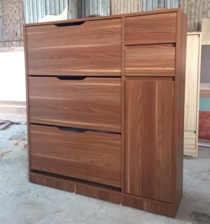Kệ gỗ trang trí kiểu đứng hình bậc thang TKG05