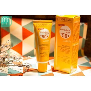 Kem chống nắng Bioderma Photoderm Max Aqua Fluide