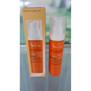 Kem chống nắng cho da nhờn mụn và nhạy cảm Avene High Protection Cleanance Sunscreen SPF 50+ 50ml