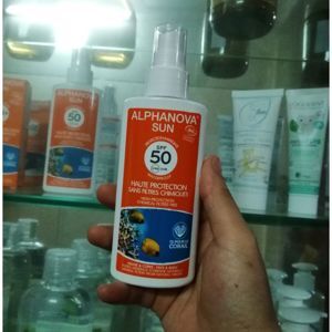 Kem chống nắng hữu cơ cho bé dạng xịt SPF50 Alphanova 125g