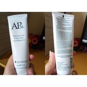 Kem đánh răng Nuskin AP24 Whitening Fluoride Toothpaste