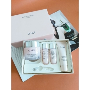 Kem dưỡng da ẩm mịn Ohui Miracle Moisture Cream - 50ml