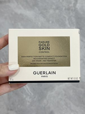 Kem dưỡng ngày Abeille Royale Day Cream