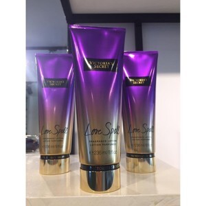 Kem dưỡng thể Victoria's Secret Love Spell