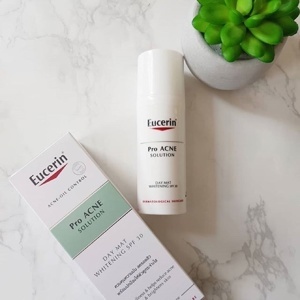 Kem dưỡng trắng dành cho da mụn Eucerin Day Mat Whitening SPF30