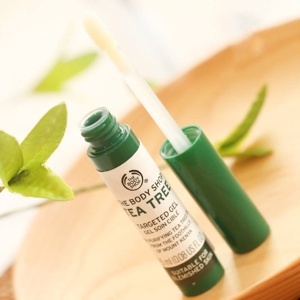 Kem làm mờ vết thâm THE BODY SHOP Tea Tree Blemish Gel