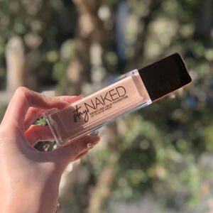 Kem nền Naked Skin Urban Decay