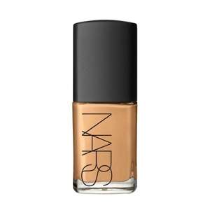 Kem nền Nars Sheer Glow Foundation