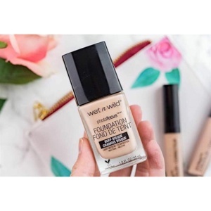 Kem nền Wet N Wild Photofocus Foundation