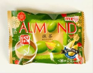 Kẹo Chocolate Meiji Almond Matcha 79g