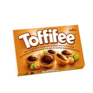 Kẹo mềm phủ socola nhân hạt dẻ Toffifee 125g