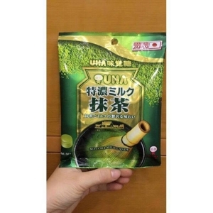 Kẹo trà xanh nhân sữa 8.2 UHA Nhật 84G