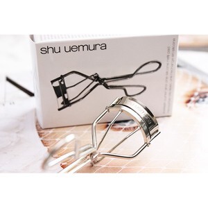 Kẹp mi Shu Uemura