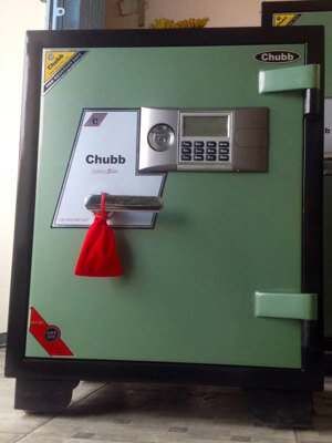 Két sắt Chubb CB-80E