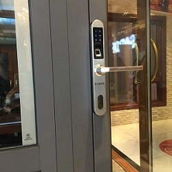 Khóa cửa nhôm goodum E6800