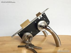 Khóa inox cửa đi Việt Tiệp 04083