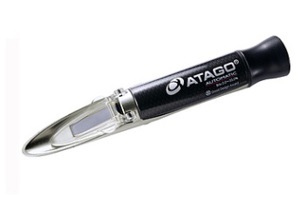 Khúc xạ kế Atago đo độ mặn Master S10M