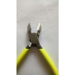 Kìm cắt chéo có lỗ tuốt dây có lò xo 150mm Tsunoda NP-150S