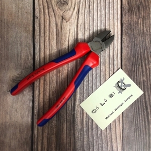 Kìm cắt thông dụng Knipex 70 02 160