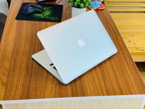 Laptop Apple Macbook Air 2015 - Intel Core i5, 4GB RAM, SSD 128GB, Intel Graphics 6000, 13.3 inch