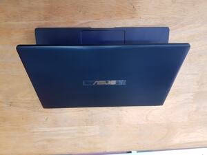 Laptop Asus Zenbook 13 UX333FA-A4016T - Intel core i5-8265U, 8GB RAM, SSD 256GB, Intel UHD Graphics 620 13.3 inch