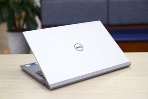 Laptop Dell Inspiron 5518- Intel core i5-11320H, RAM 16GB, SSD 512GB, Intel Iris Xe Graphics, 15.6 inch