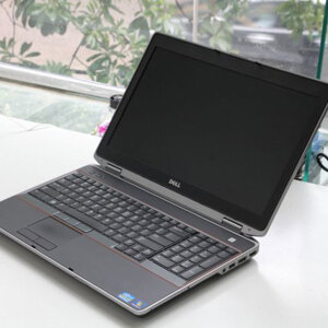 Laptop Dell Latitude E6520 - Intel Core i5-2520M 2.5GHz, 4GB RAM, 320GB HDD, VGA NVIDIA GeForce 4200M, 15.6 inch