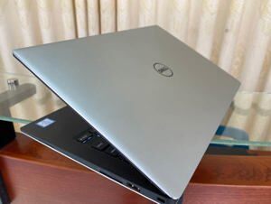 Laptop Dell XPS 13 9350 - Intel core i5-6200U, 8GB RAM, 128GB SSD, VGA Intel HD graphics 520, 13.3 inch