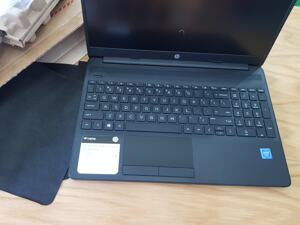 Laptop HP 15-dw1001wm - Intel Celeron 4020N, 4GB RAM, SSD 128GB, Intel UHD Graphics 600, 15.6 inch